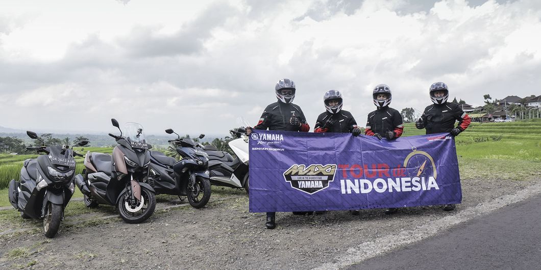 Perjalanan MAXI YAMAHA Tour de Indonesia Etape East 3 Denpasar – Lovina. Photo : RR Inne Aveline