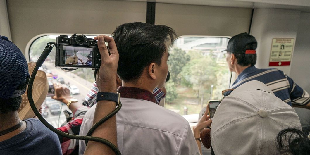 Uji Coba LRT fase pertama Stasiun Velodrome Rawamangun – Kelapa Gading. Photo : Agus Salim