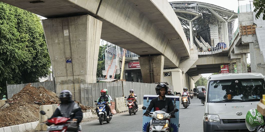 Uji Coba LRT fase pertama Stasiun Velodrome Rawamangun – Kelapa Gading. Photo : Agus Salim