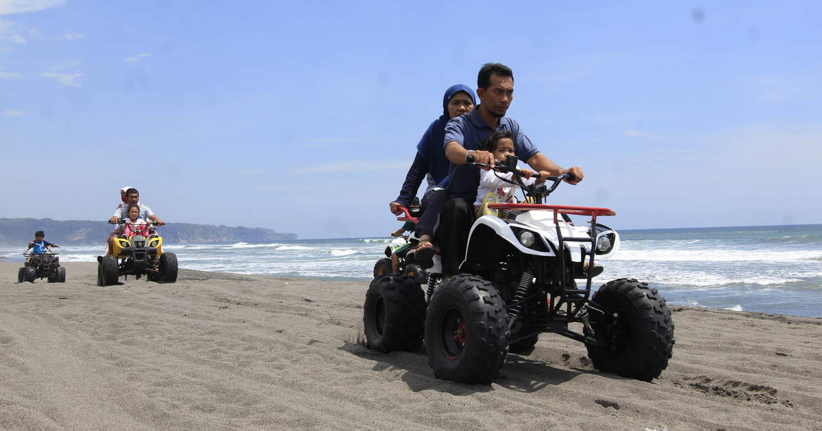 ATV pantai parangtritis bantul