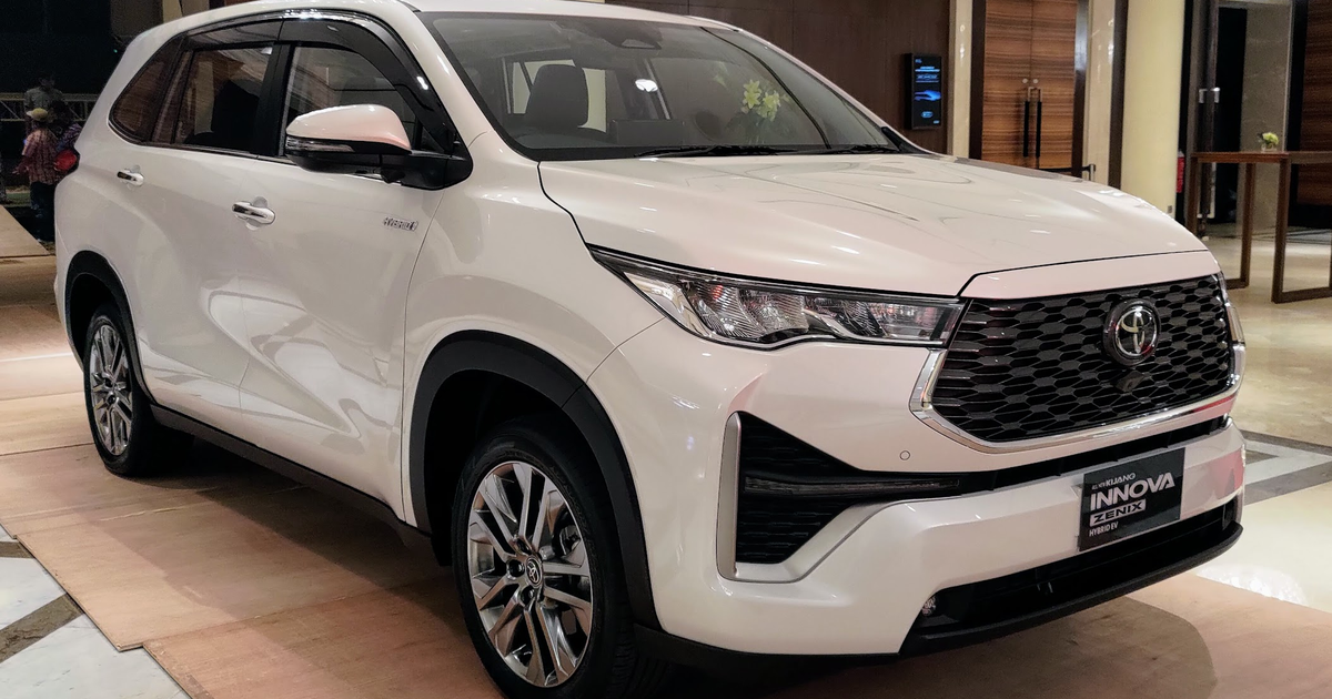 Bye-bye Manual, Ini Alasan Semua Tipe Innova Zenix Paus Fransiskus ...