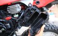 Ada Bagasi Rahasia di Honda CRF150L, Cara Bukanya Modal Gopek Dulu...