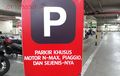 Spesial, NMAX dan Vespa Saat Mencari Parkiran di Mall