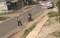 Pemotor Belagu Nekat Terobos Adangan Polisi, Akhirnya Bikin Miris