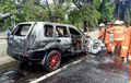 Butuh 20 Menit, Nissan X-Trail Terbakar Di Tol JORR Berhasil Diatasi