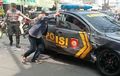 Mirip Film! Truk Hantam Mobil Patwal Polisi yang Sedang Kawal Tahanan