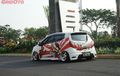 Intip Kabin Daihatsu Ayla Gaul Ini, Sound System Bertebaran di Belakang