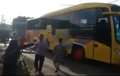 Menegangkan! Bus Rem Blong Mundur Sampai Tidak Bisa Ditahan, Hingga Terperosok