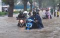 Motor Terendam Banjir Jangan Coba Dihidupkan, Ikuti Pertolongan Pertama Berikut!