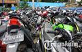 Mobil dan Motor Hancur Bergerombol Bikin Sesak, Pemilik Diharap Jemput