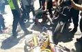 Video Polisi Hukum Pengguna Knalpot Brong, Disuruh Dengar Suara Knalpot Motor Sendiri