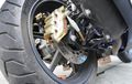 Trik Mudah Bikin Aman Kaliper Rem Belakang Yamaha NMAX Dari Benturan