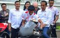 Presiden Joko Widodo Terpantau Naik Motor MotoGP di Istana Negara, Ada Apa Nih?