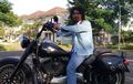 Bergaya Mirip Dilan, Dodit Mulyanto Ajak Milea Bejek Gas Naik Harley-Davidson