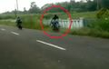 Joki Balap Liar Terpelanting Kencang, Tempel Lawan, Tapi Lajur Terlalu Kanan