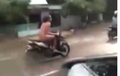 Gila Betul! Nekat Curi Motor Dalam Kondisi Telanjang Tanpa Busana