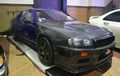 Nissan Skyline GT-R R34 Sukses Tampil Ganteng Berbalut Bodi Serat Karbon