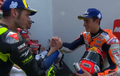 Valentino Rossi dan Marc Marquez Akhirnya Bersalaman, Masih Kaku