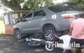Toyota Fortuner Injak-injak Suzuki Satria dan Nex, Wajah Sodok Pohon