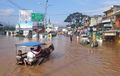 Transportasi di Bandung Selatan Lumpuh, Ada yang Banjir Sampai 2,6 Meter