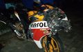 Honda CBR 150 Hantam Truk yang Terparkir, Bagian Depan Rigsek Tak Berbentuk