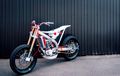 Mirip Motor Trondol, Honda CRF450 Ganteng Bergaya Street Tracker