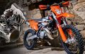 Motor Trail 2-Tak KTM Adopsi Sistem Injeksi, Oli Samping Diatur Otomatis, Asap Tipis