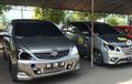 Kijang Innova Diesel Kepulkan Asap Hitam dan Melesat, Orang-Orang Tutup Hidung 