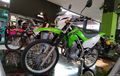Musim Suspensi Upside Down, Kok Kawasaki KLX 230 Masih Pakai Konvensional?