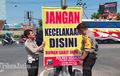 Polsek Kertosono Pasang Baliho Unik untuk Pemudik, Boleh Juga Nih!