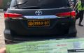 Terbongkar, Identitas Pengemudi Fortuner Plat Polri Yang Ugal-ugalan Kawal Jeep Rubicon Ternyata Bukan Polisi!