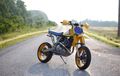 Retro Moto, Suzuki DR650 Supermoto Bergaya Retro Ala Motor 1980an