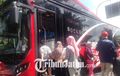 Keren Nih! Naik Bus di Surabaya Bayar Pakai Sampah, Malah Jadi Perhatian Dunia