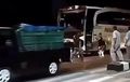 Bus Pahala Kencana Seruduk Truk Tronton di Semarang, Sopir Patah Tulang