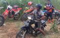 Honda CRF, KLX, Sampai KTM Terdiam, Supra X Naik Turun Tanjakan Lancar, Offroader Malu