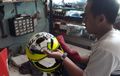 Tujuh Tahun Berdiri, Bengkel Helm Bisa Cuci dan Servis Hingga Coating!