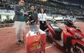 Tak Menyangka Bonek Dapat Hadiah Dari Honda Saat Laga Persebaya VS Persib Bandung