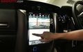 Terima Beres, Bayar Segini Head Unit Model Tesla Terpasang di Toyota Fortuner