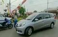 Heroik! Pengendara Honda BeAT Selamatkan Nyawa Sopir Honda Mobilio di Tengah Palang Kereta Api