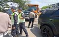 Fortuner, Avanza, Identik Livina dan Tiga Mobil Hancur Diseruduk Truk, Pengemudi Buron