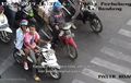 Biker Honda BeAT Diperingatkan Karena Tidak Pakai Helm, Kok Malah Nunjuk-Nunjuk?