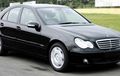 Sedan Eropa Mercedes-Benz C 230, Mesin Mengecil Tapi Tenaga Membesar