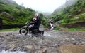 Bertualang Pakai Royal Enfield Himalayan,  Darius Sinathrya dan Donna Agnesia Tersesat 30 Km di India