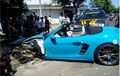 Porsche 718 Boxster S Patah Kaki, Wajah Teriris Terjang Pohon, Yamaha Mio Biang Keladi