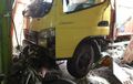 Kronologi Truk Canter Tabrak Isuzu Panther dan Honda BeAT Sebelum Tabrak Warung Makan