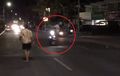 Bule Mabuk Bikin Onar di Bali, Biker Vespa Jumpalitan Kena Tendangan Kungfu, Suzuki Ignis Diajak Baku Hantam