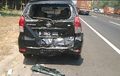 Gara-gara Digaprak Truk Pakan Ternak Dari Belakang, HR-V, Grand Livina, dan Avanza Benjut!