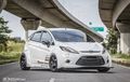 Ford Fiesta Tampil Gambot Pakai Body Kit Rocket Bunny Jadi Sangar