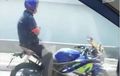 Yamaha R15 Melaju Tanpa Kontrol, Netizen: Lagi Bonceng Malaikat Maut