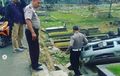 Toyota Avanza Terguling di Pemakaman Tanah Kusir Jakarta Selatan, Ini Penyebabnya